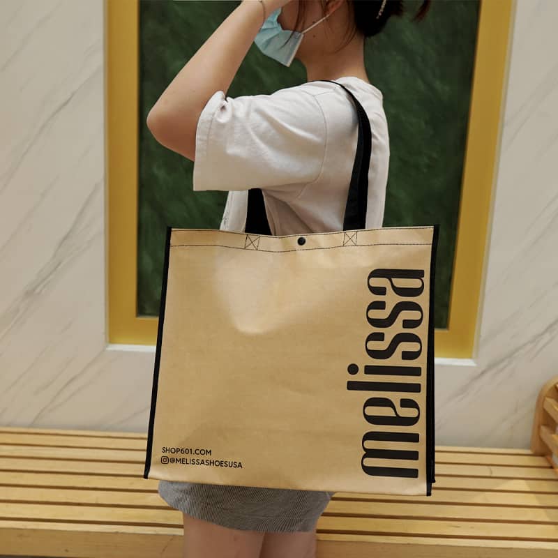 shopping bags with logos (9)